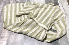 Load image into Gallery viewer, H&amp;M green/cream 100% linen maxi dress - Hers size M
