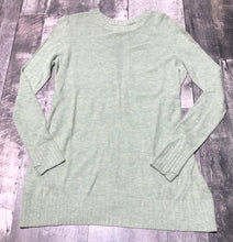 Load image into Gallery viewer, lululemon light green long sleeve knit sweater - Hers size approx S/M
