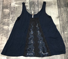 Load image into Gallery viewer, Free People navy tank top - Hers size S
