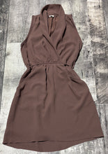 Load image into Gallery viewer, Wilfred brown sleeveless dress - Hers size XXS
