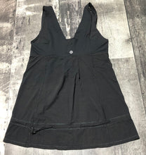 Load image into Gallery viewer, lululemon black athletic tank top - Hers size 4

