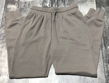 Load image into Gallery viewer, Sunday Best beige high rise sweat pants - Hers size XS
