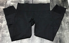 Load image into Gallery viewer, lululemon dark grey leggings - Hers size approx M
