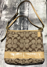 Load image into Gallery viewer, Coach brown/tan large purse
