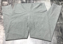 Load image into Gallery viewer, TNA light grey athletic leggings - Hers size L
