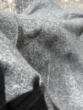 Load image into Gallery viewer, lululemon grey low rise leggings - Hers size 6

