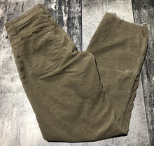 Load image into Gallery viewer, Mavi green high rise straight leg corduroy pants - Hers size 26
