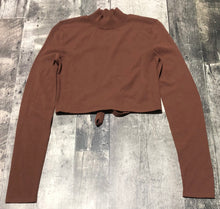 Load image into Gallery viewer, Sunday Best brown crop top long sleeve - Hers size S
