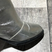 Load image into Gallery viewer, Rag &amp; Bone silver bootie - Hers size 39
