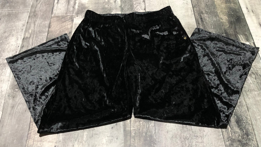 Fabletics black velvet wide leg pants - Hers size M
