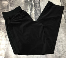 Load image into Gallery viewer, Athleta black loose work out pants - Hers size 2
