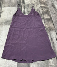 Load image into Gallery viewer, Wilfred Free purple tank top - Hers size XXS
