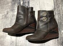 Load image into Gallery viewer, Fly Girl brown wedge boots - Hers size 38
