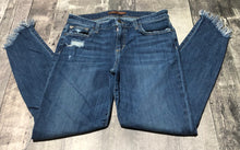 Load image into Gallery viewer, Joe’s blue mid rise skinny ankle jeans - Hers size 28
