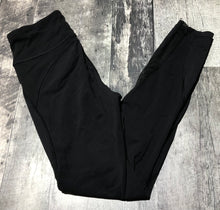 Load image into Gallery viewer, lululemon black high rise leggings - Hers size 4
