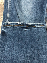 Load image into Gallery viewer, Vervet blue high rise skinny jeans - Hers size 27
