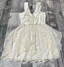 Load image into Gallery viewer, BCBG cream dress - Hers size 4
