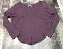 Load image into Gallery viewer, Golden TNA purple long sleeve - Hers size S
