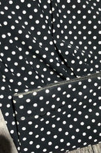 Load image into Gallery viewer, lululemon black/white mid rise trousers - Hers size 10
