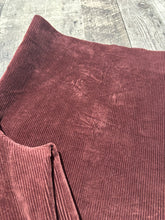 Load image into Gallery viewer, Banana Republic burgundy corduroy high rise wide leg pants - Hers size 4
