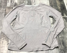 Load image into Gallery viewer, lululemon light grey long sleeve - Hers size 10
