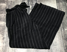 Load image into Gallery viewer, Wilfred black/white wide leg pants - Hers size XXS
