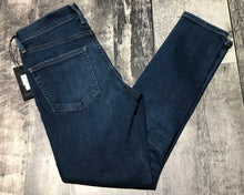 Load image into Gallery viewer, Citizens of Humanity dark blue crop high rise skinny jeans - Hers size 27

