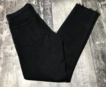 Load image into Gallery viewer, Levis black high rise wedgie skinny jeans - Hers size 25
