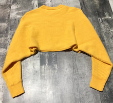 Load image into Gallery viewer, Wilfred Free yellow crop knit sweater - Hers size XS
