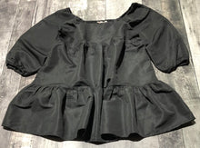 Load image into Gallery viewer, Levis black dress - Hers size L
