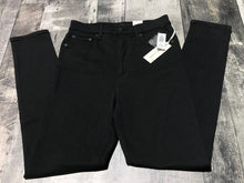 Load image into Gallery viewer, Denim Forum black high rise skinny jeans - Hers size 30
