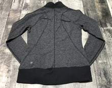 Load image into Gallery viewer, lululemon grey/black half zip sweater - Hers size 6
