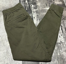 Load image into Gallery viewer, Hollister green joggers - His size XS
