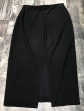 Load image into Gallery viewer, Babaton black skirt - Hers size L
