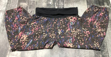 Load image into Gallery viewer, lululemon black/multi colour pants - Hers size approx S
