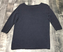 Load image into Gallery viewer, Wilfred navy 3/4 sleeve top - Hers size XS
