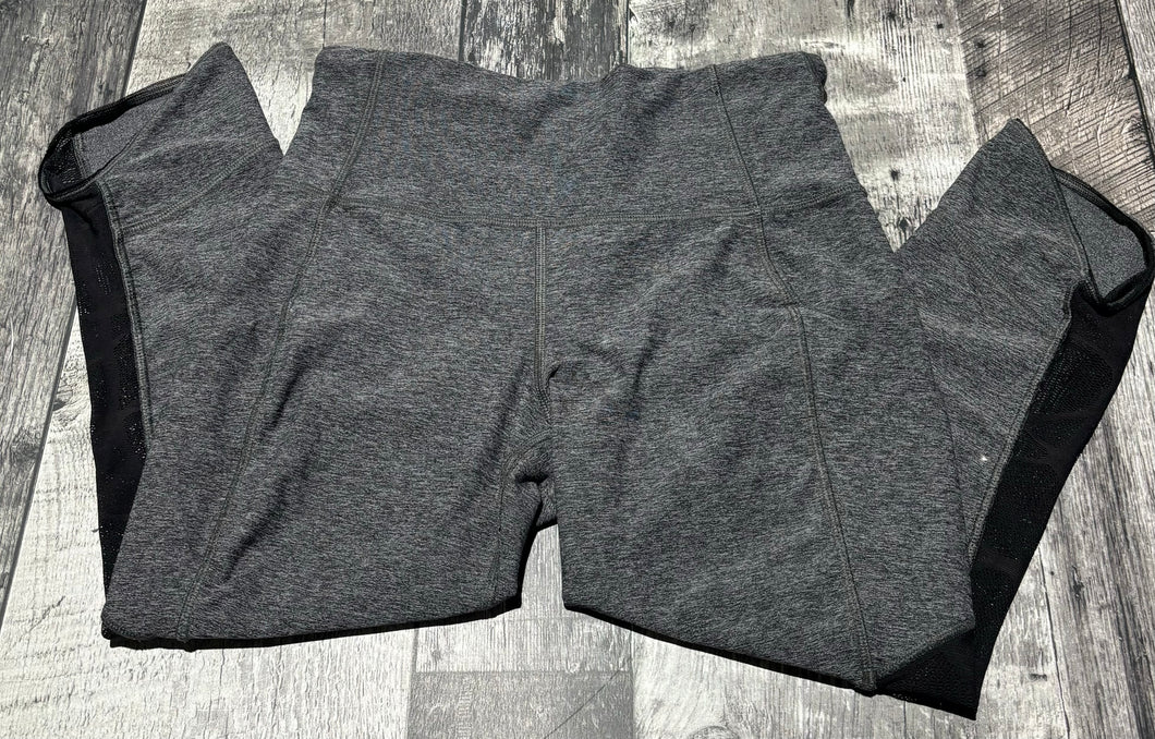 lululemon grey/black cropped leggings - Hers size approx S