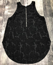 Load image into Gallery viewer, Wilfred black tank top blouse - Hers size M
