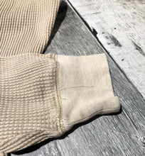 Load image into Gallery viewer, Tna beige waggle crop long sleeve - Hers size M
