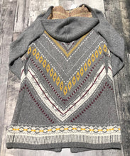 Load image into Gallery viewer, Abercrombie &amp; Fitch grey/yellow long knit cardigan - Hers size XS
