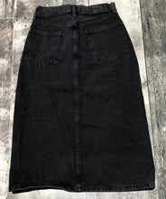 Load image into Gallery viewer, Denim Forum black mid length denim skirt - Hers size 24
