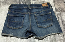 Load image into Gallery viewer, American Eagle blue mid rise jean shorts - Hers size 2

