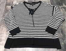 Load image into Gallery viewer, White House Black Market white/black knit sweater - Hers size M
