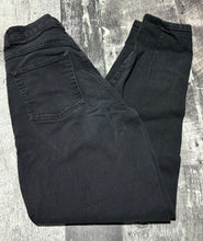 Load image into Gallery viewer, H&amp;M black high rise jeans - Hers size 2
