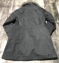 Load image into Gallery viewer, The North Face grey winter jacket - Hers size M
