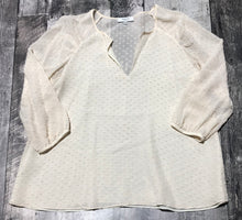 Load image into Gallery viewer, Babaton cream 80% silk blouse - Hers size M
