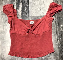 Load image into Gallery viewer, Wilfred dusty rose crop blouse - Hers size M
