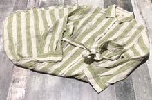 Load image into Gallery viewer, H&amp;M green/cream 100% linen maxi dress - Hers size M
