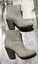 Load image into Gallery viewer, Rag &amp; Bone grey booties - Hers size 6
