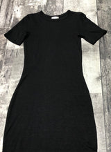Load image into Gallery viewer, Wilfred Free black dress - Hers size XXS
